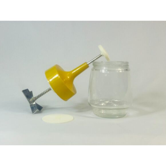 Vintage Mod 1970s Yellow Nut Chopper Stainless Steel Blades - Picture 3 of 6